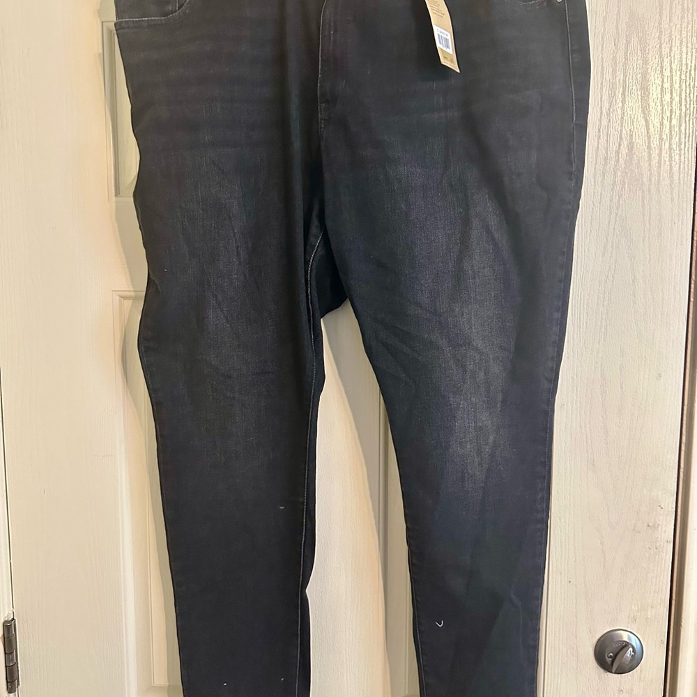 Levi’s 721 High Rise Black Skinny Jean NWT
